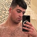 Rob Txa Em, 21 год
