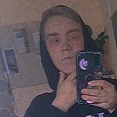 Фотография мужчины Максим, 18 лет из г. Великий Новгород