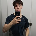 Денис, 24 года