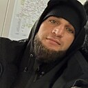 Умар, 24 года