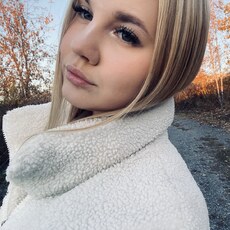 Фотография девушки Алина, 18 лет из г. Екатеринбург