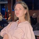 Поли, 23 года