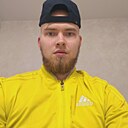 Максим, 24 года