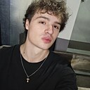 Виктор, 19 лет