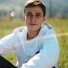 Фотография мужчины Максим, 19 лет из г. Владикавказ