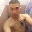Рустам, 33 года