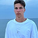 Максим, 23 года