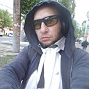 Лев, 45 лет