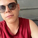 Артур, 24 года