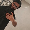 Mahmood Khan, 30 лет