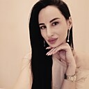 Ang, 33 года