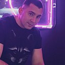Же, 34 года