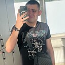 Максим, 18 лет