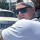 Антон, 33 года