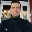 Эрнестас, 44 года