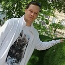 Михаил, 32 года
