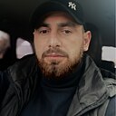Давит, 33 года