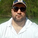 Umed, 32 года