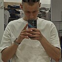 Денис, 22 года
