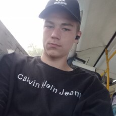 Фотография мужчины Максим, 18 лет из г. Спасск-Дальний