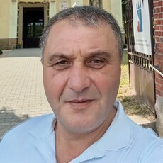 Фотография мужчины Hovik, 39 лет из г. Краков