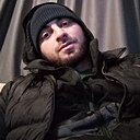G R, 33 года