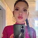 София, 32 года