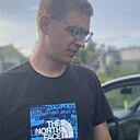 Денис, 23 года