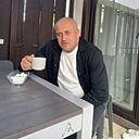 Султан, 46 лет