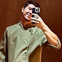 Nur, 22 года