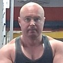 Один, 36 лет