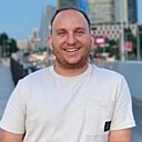 Эээ, 32 года