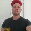 Maksimus, 33 года