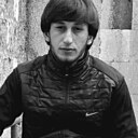 Давит, 19 лет