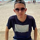 Денис, 22 года