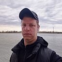 Денис, 33 года