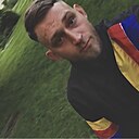 Роман, 32 года