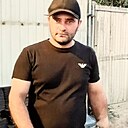 Давит, 30 лет
