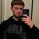 Денис, 22 года