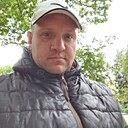 Макс, 33 года