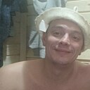 Максим, 33 года