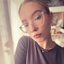 Эвелина, 18 лет