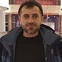 Он, 46 лет