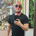 Макс, 32 года