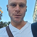 Незнакомец, 33 года