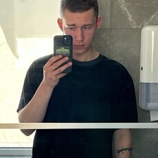 Фотография мужчины Кирилл, 19 лет из г. Ростов-на-Дону