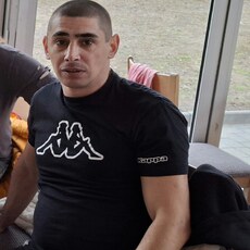 Арам, 42 из г. Дортмунд.