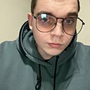 Макс, 24 года