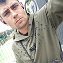 Денис, 24 года