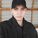 Толя, 19 лет